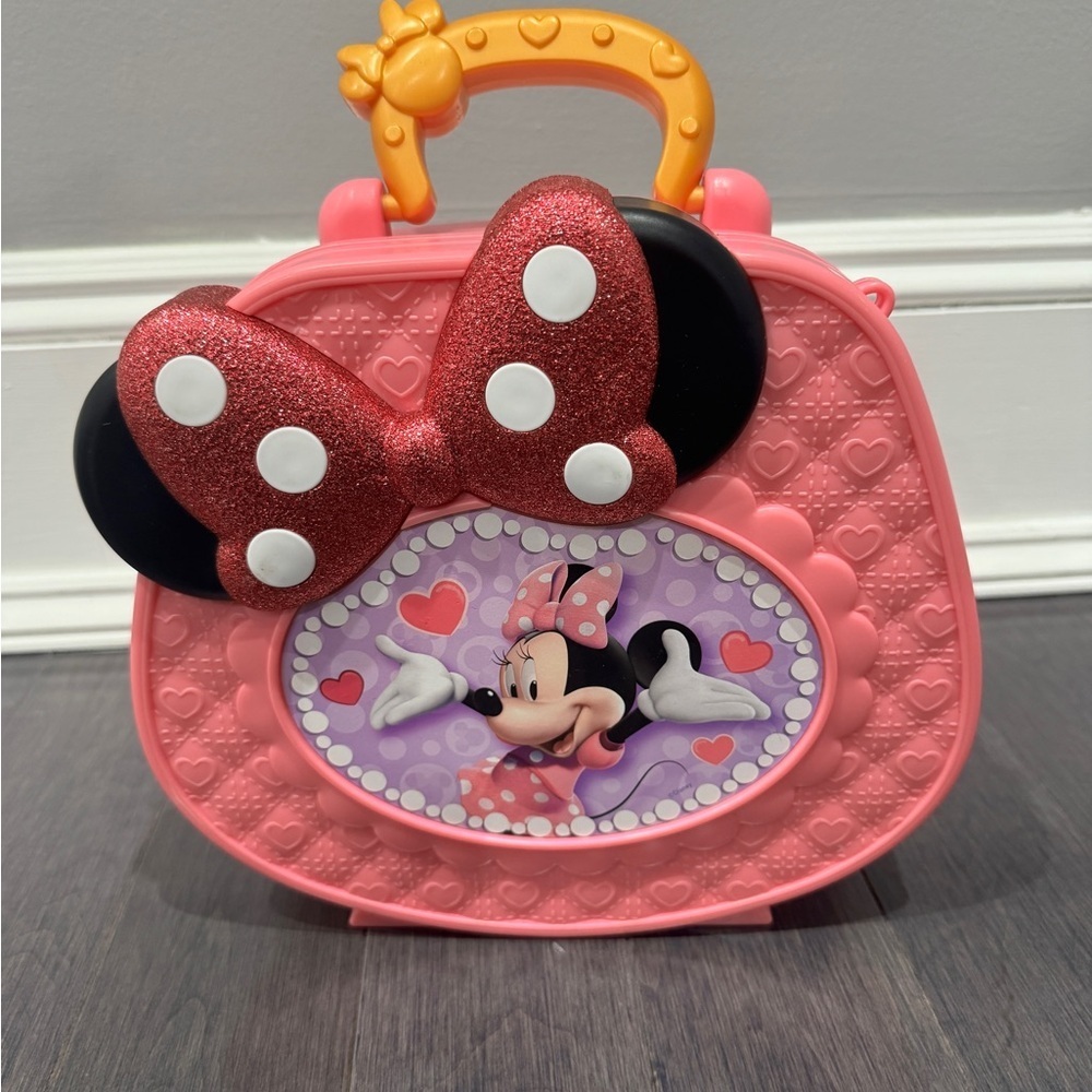 Disney Junior Minnie Mouse Get Glam Magic Makeup Table Pretend Play Vanity Girls - Picture 2 of 7